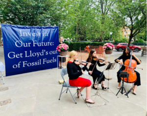 Mothers Rise Up stringed trio protest outside the Association of Lloyd's Members AGM